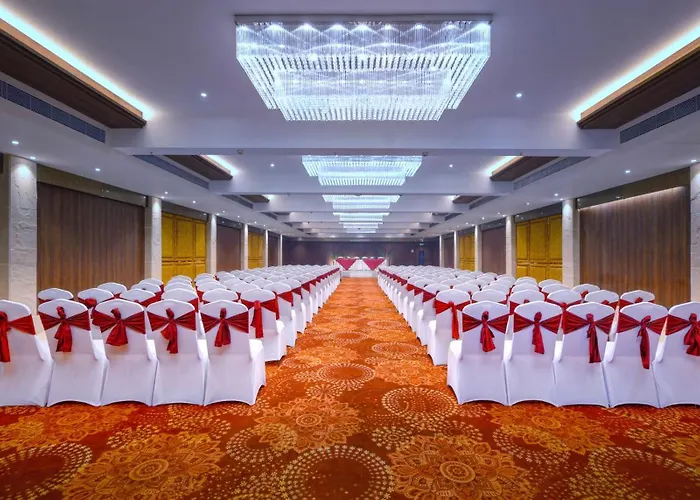 Royale Sarovar Portico Agra